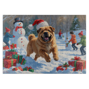 Shar Pei läuft im Schnee mit Weihnachtsmütze Schneidebrett