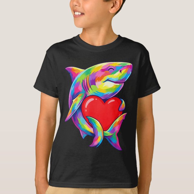 Shark Hugging Valentine Heart Color Critters Rainb T-Shirt (Vorderseite)
