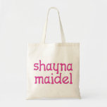 Shayna Maidel Tragetasche<br><div class="desc">T-Shirts,  onsies,  Knöpfe,  Magneten und mehr für Ihr shayna maidel. Alle Produkte sind kundengerecht: ändern Sie das Produkt,  backgournd Farbe,  addieren Sie eine Grenze oder machen Sie eine Fotokarte. Das perfekte Chanukah Geschenk!</div>