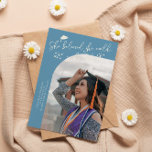 She Believed Denim Blue Graduate Curved Photo Ankündigung<br><div class="desc">Modern and whimsical graduation announcement photo card featuring a curved photo on the front and 1 on the back. The text says "She believed she could, so she did" with hand drawn stars and a graduation cap. Add the graduate's name, information, and message to personalize this card. Denim blue background....</div>
