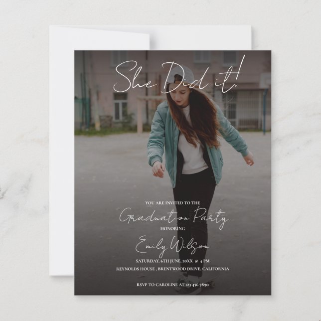 She Did It Graduation Multi Photo Party Invitation (Vorderseite)