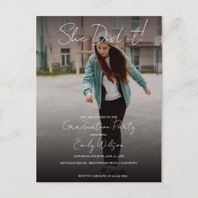 She Did It Multi Photo Graduation Party Invitation Postkarte (Vorderseite)