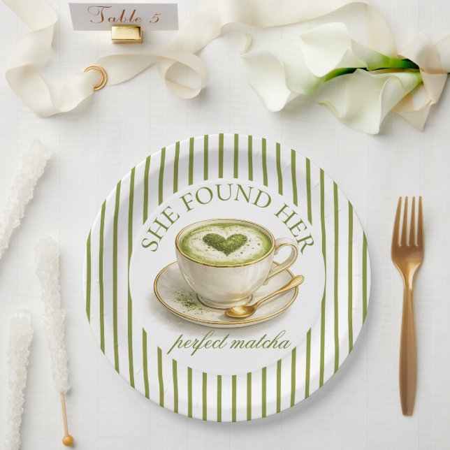She Found Her Perfect Matcha Bridal Shower  Pappteller (Hochzeit)
