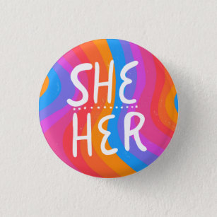 SHE/HER Pronouns farbenfrohe Handschrift Streifen Button