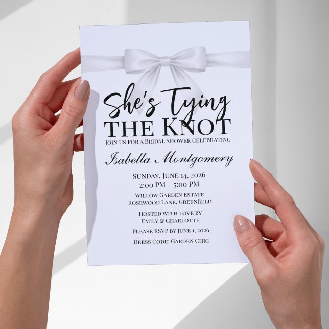 She’s Tying the Knot Theme White Bow Einladung (She’s Tying the Knot Theme White Bow Invitation
)