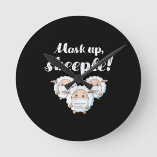 Sheep in mask Tier Lovers Runde Wanduhr
