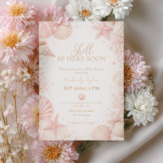 Shell wird bald hier sein Mädchen Baby Shower Einl Einladung (Von Creator hochgeladen)