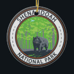 Shenandoah National Park Black Bar Circle Keramik Ornament<br><div class="desc">Shenandoah Vektorgrafik Design. Das Skyline Drive ist lang und ein weitläufiges Netz von Trails umfasst einen Abschnitt des Appalachen-Fernwegs.</div>