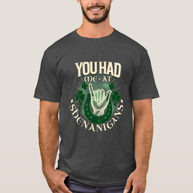 Shenanigans Punny St. Patrick's Day T-Shirt (Vorderseite)
