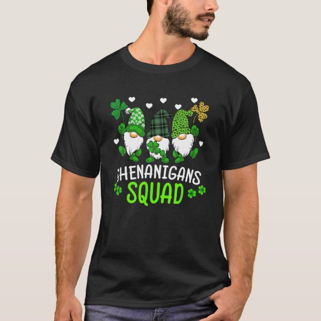 Shenanigans Squad St Patricks Day Gnomes Green Pro T-Shirt (Vorderseite)