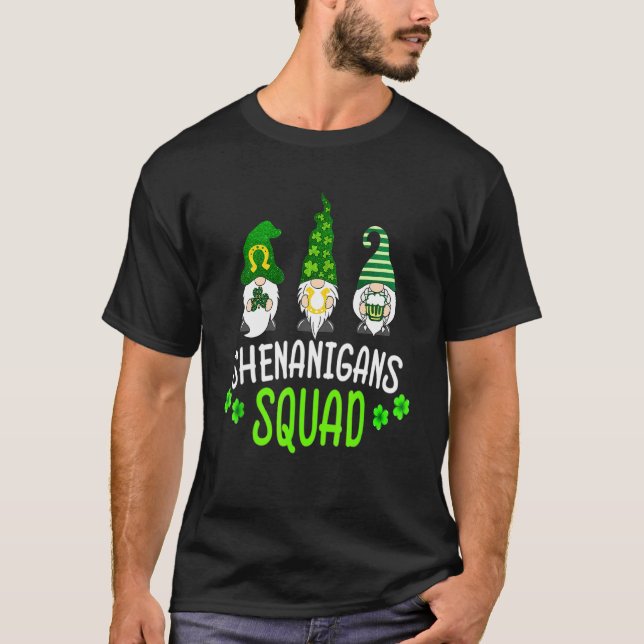 Shenanigans Squad St Patricks Day Gnomes Green Pro T-Shirt (Vorderseite)