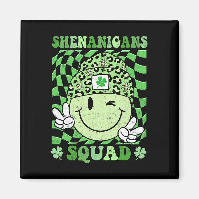 Shenanigans Squad St. Patricks Day Groovy Kleeblat Magnet (Vorne)