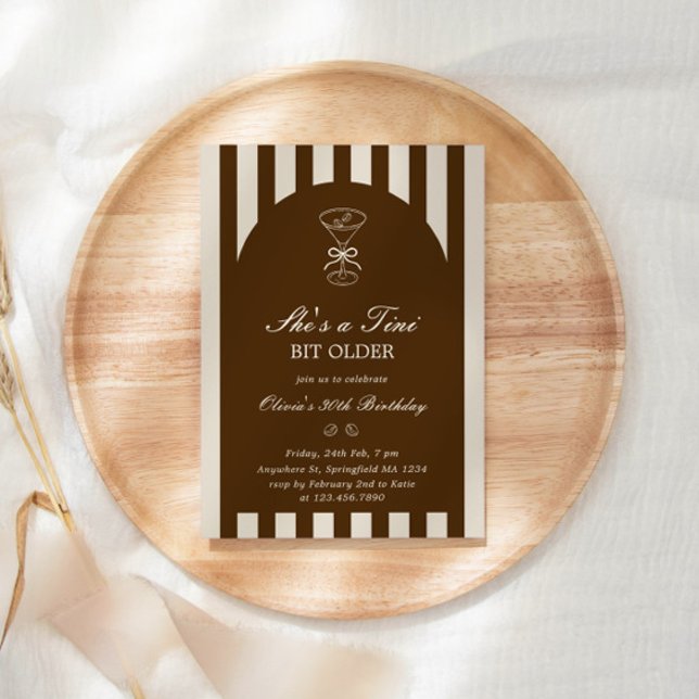 She's A Tini Bit Older Coffee Martini Birthday Einladung (Von Creator hochgeladen)