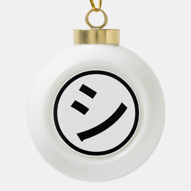 ㋛ Shi Kana Katakana Smiling Emoji / Emoticon Keramik Kugel-Ornament (Vorderseite)