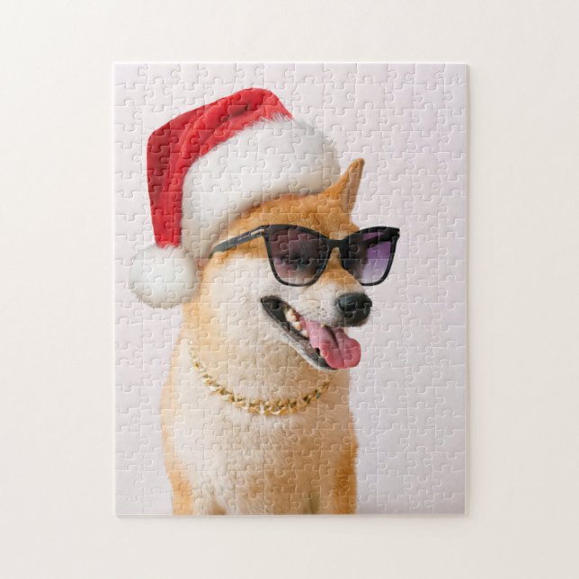 Shiba Inu dog in Santa Claus red hats (Vertikal)