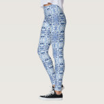 Shibori Gefärbte Krawatte Blue White Indigo Asiati Leggings<br><div class="desc">Moderne Aquarellmalung Vintager,  asiatisch beeinflusster Muster namens Shibori Gefärbte Krawatte. Indigo und hellblau mit Weiß. Dieses Originalwerk wurde von Audrey Jeanne Roberts,  einer international anerkannten Künstlerin und Designerin,  gemalt. Urheberrecht.</div>