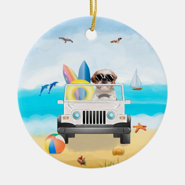 shih tzu Dog Driving on Beach Keramik Ornament (Vorne)