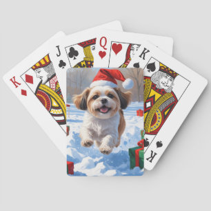 Shih Tzu läuft in Snow mit Weihnachtshut Spielkarten