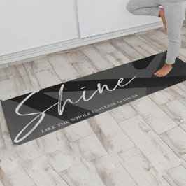 Shine like the full Universe ist Ihre Inspiration Yogamatte