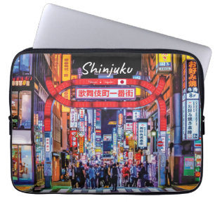 Shinjuku, Japan - Kabukicho Neonstraße Laptopschutzhülle