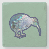 Shiny Pāua Kiwi Bird auf Green 