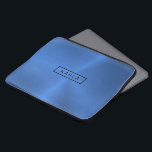 Shiny polierter, blau metallischer Hintergrund Laptopschutzhülle<br><div class="desc">Elegante moderne blaue Farbtöne poliert metallische Textur Druck. Optionales Monogramm.</div>