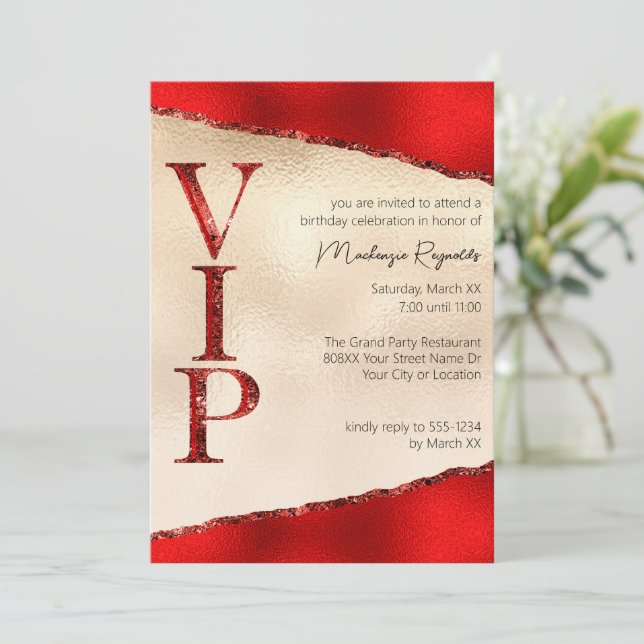 Shiny Red and Gold Glamour VIP Party Einladung (Stehend Vorderseite)