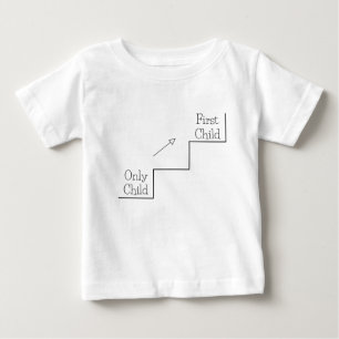 Shirt für die Babyankündigung