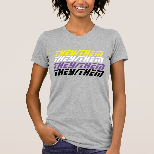 Shirt für nichtbinäre Pronomen (Vorderseite)