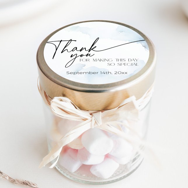 Shit auf Coud Nine Etwas Blue Bridal Vielen Dank Runder Aufkleber (shes tying the knot blue clouds thank you gift sticker)