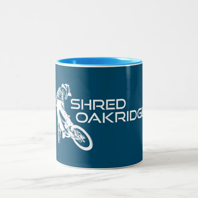 Shred Oakridge Oregon Mountain Biking Zweifarbige Tasse (Mittel)