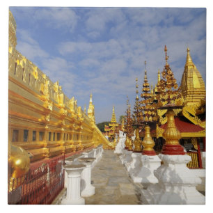 Shwezigon-Pagoden-Komplex in Bagan (Pagan), Fliese
