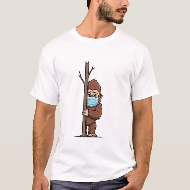 Shy Bigfoot in Medical Mask Peeking Behind T-Shirt (Vorderseite)
