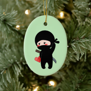 Shy Blushing Ninja Holding Origami Herz Green Keramik Ornament