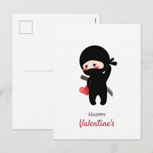 Shy Blushing Ninja Holding Origami Paper Heart Feiertagspostkarte
