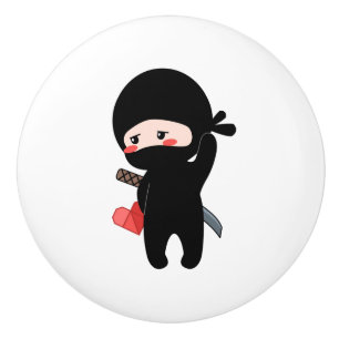 Shy Blushing Ninja Holding Origami Paper Heart Keramikknauf