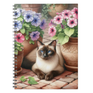 Siamesische Katze und Petunienblumen Notizblock