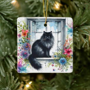 Siberische Katze auf Fenster mit Aquarellbildern Keramikornament