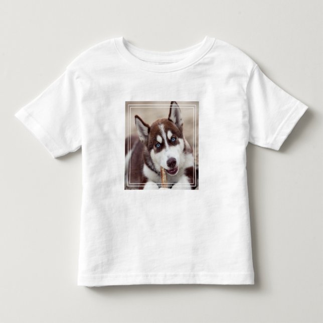 Siberischer Husky-Welpe am Strand Kleinkind T-shirt (Vorderseite)