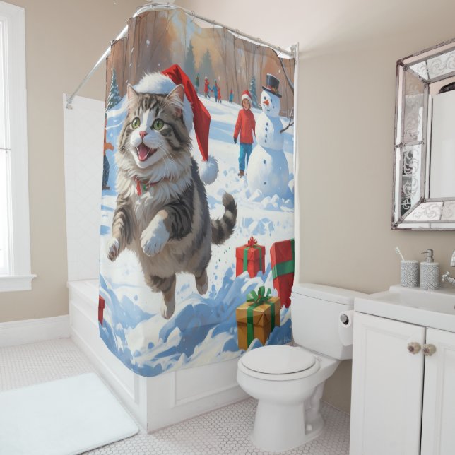 Sibirische Katze läuft im Schnee mit Weihnachtsmüt Duschvorhang (Beispiel)