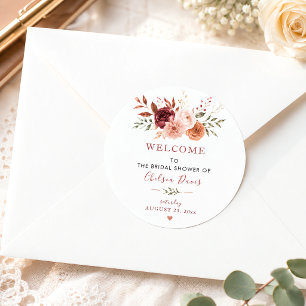 Sich verlieben Ländliches Florales Burgund Benutze Runder Aufkleber