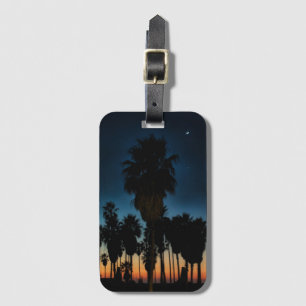 Sichelförmiger Mond und ein Stern auf Gepäckanhänger