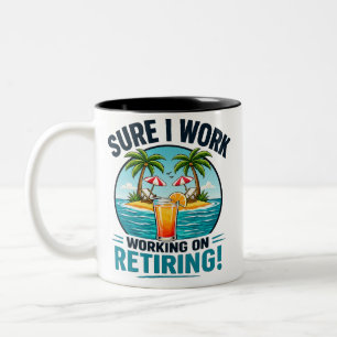Sicher arbeite ich – Humorvolles Design für den Ru Zweifarbige Tasse