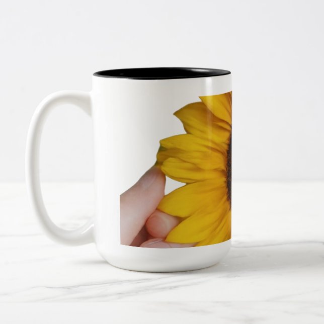 Sicher, hier ist ein Cup-Design mit dem Text "Sonn Zweifarbige Tasse (Links)