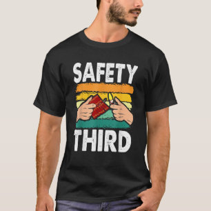 Sicherheit von Feuerwerkskörpern 4. Juli T-Shirt