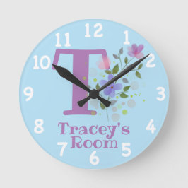 Sichern eines Blumendesigns mit Name & Initial Runde Wanduhr