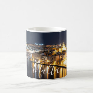 Sicht auf drei Städte in Malta nachts Kaffeetasse