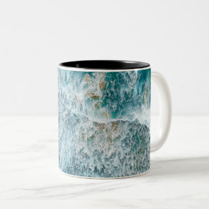 Sicht auf See und Himmel Zweifarbige Tasse
