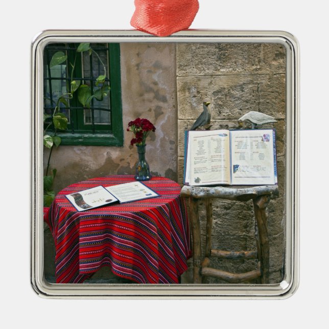 Sidewalk Café, Chania, Kreta, Griechenland Ornament Aus Metall (Vorne)