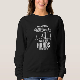 Sie arbeitet bereitwillig mit ihren Händen Friseur Sweatshirt